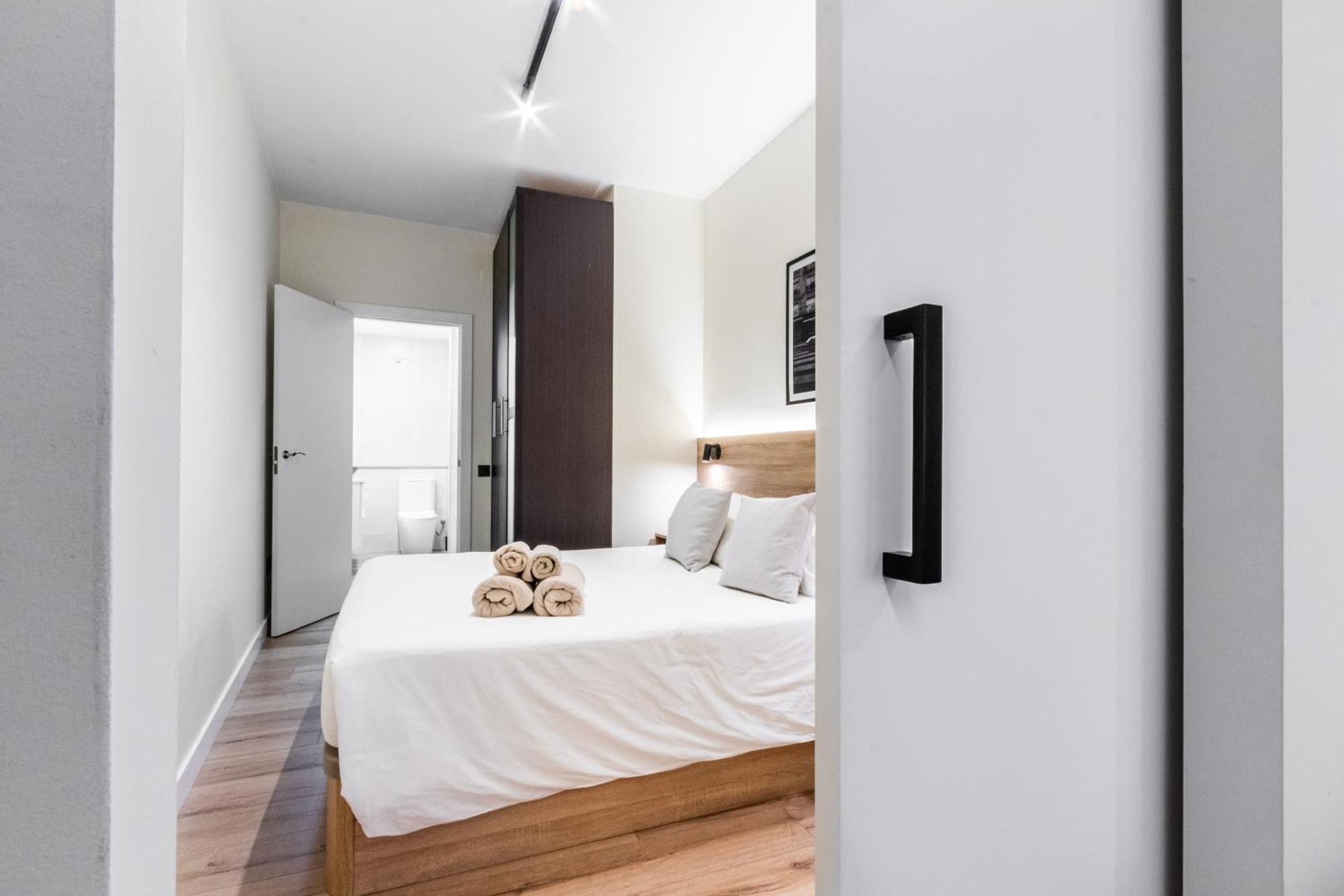 Exclusive Apartments Barcelona 4 Personas St Pere تيراسا المظهر الخارجي الصورة
