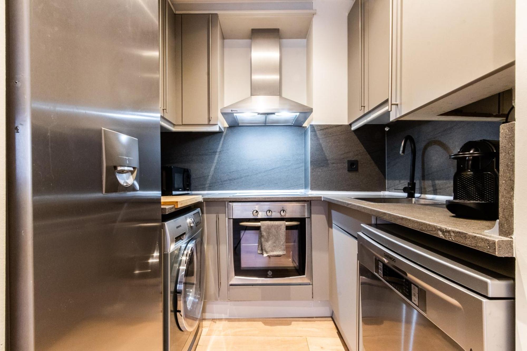 Exclusive Apartments Barcelona 4 Personas St Pere تيراسا المظهر الخارجي الصورة